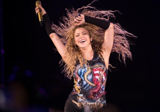 Shakira Lebih Pilih Kolombia daripada Gerard Pique