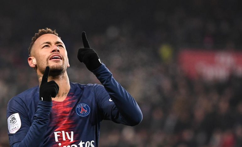 Paris Saint-Germain Singkirkan Pernak Pernik Berbau Neymar di Toko Resmi