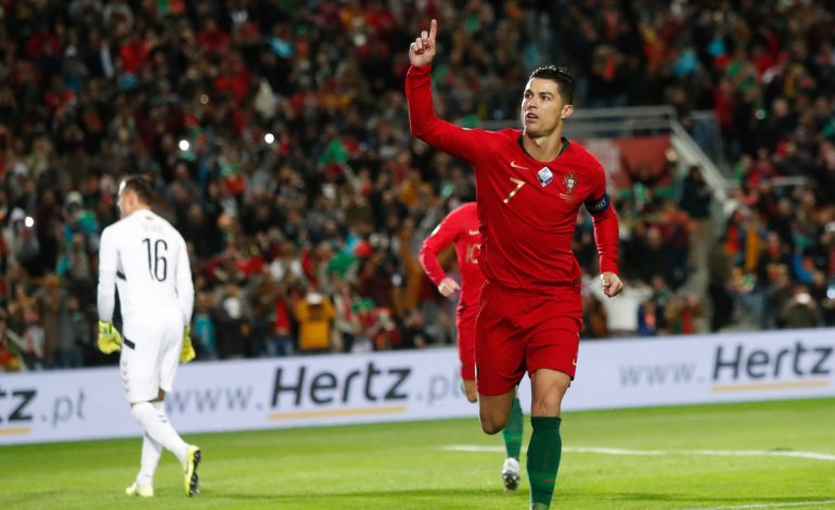 Cristiano Ronaldo, 12 Gol Lagi Menuju Top Skor Dunia