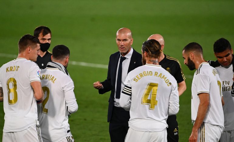 Zidane Minta Real Madrid Jangan Terlena dengan Keunggulan 4 Poin dari Barcelona