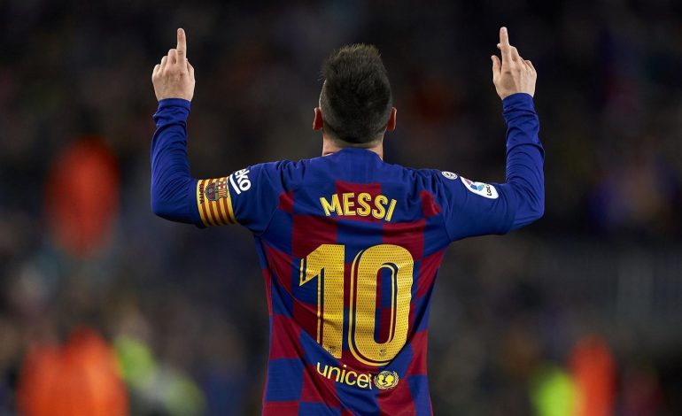 Ronaldo Bahas Masa Depan Messi di Barcelona