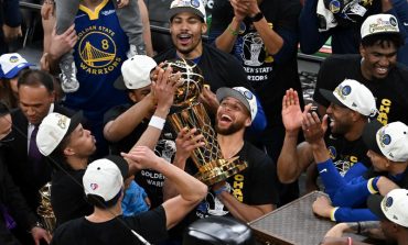 Spesial! Stephen Curry Memenangkan NBA Finals MVP