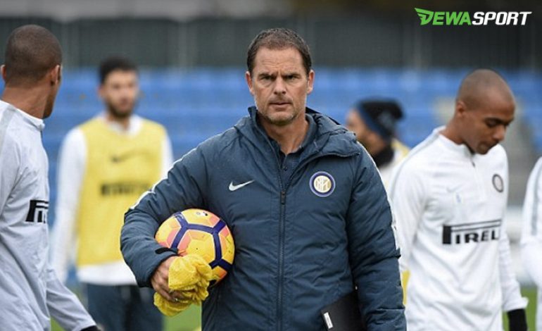 FC Internazionale Resmi Pecat Frank De Boer