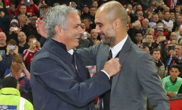 Guardiola dan Mourinho Berciuman di Barcelona