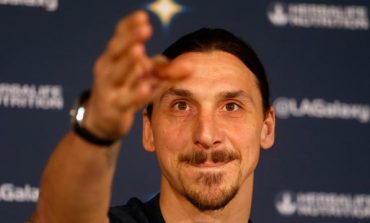 Zlatan Ibrahimovic Pamer Kapal Pesiar