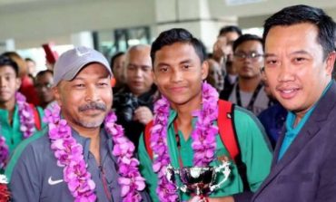 Timnas U-16 Juara, Menpora Jingkrak-jingkrak, Sujud, dan Menangis