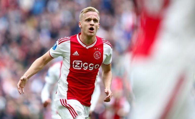 Van de Beek: Ada Kesempatan Bagus Bertahan di Ajax daripada ke Madrid