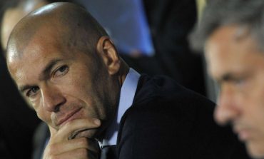 Gosip Jose Mourinho Ke Real Madrid (Lagi) Buat Zinedine Zidane Jengkel