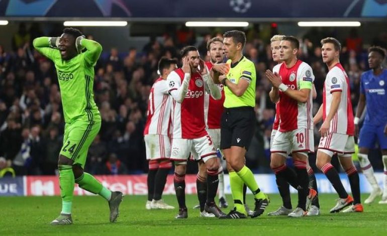 Kemenangan Ajax Dicuri Wasit