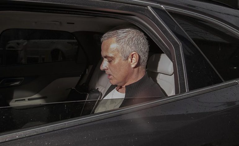 Arsenal Tak Pernah Adakan Pertemuan dengan Mourinho