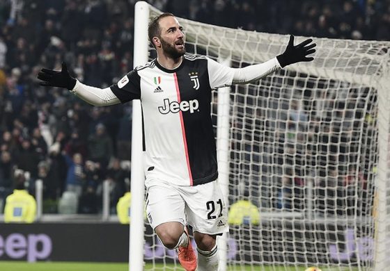 Bukan Kabur, Gonzalo Higuain Pulang ke Argentina untuk Temani Sang Ibu yang Sakit Keras