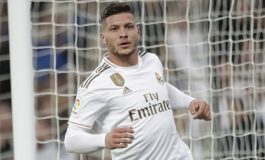 Maaf Arsenal dan Chelsea, Luka Jovic Tidak Dilepas!