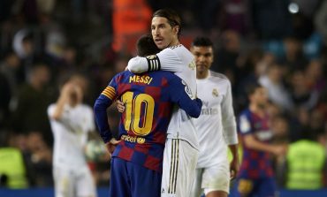Lupakan Rivalitas, Sergio Ramos Ingin Messi Bertahan di Barcelona