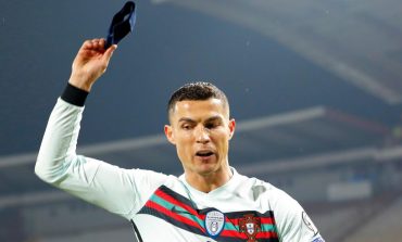 Ngamuk dan Banting Ban Kapten, Ronaldo Dikritik